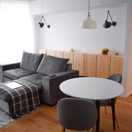 Апартаменти Voya Central - A Luxury Oasis In The Old Town